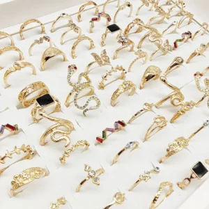 30pcs-Lot-Wholesale-New-Mix-Style-Big-Snake-Finger-Rings-For-Women-Black-Enamel-Cutout-Butterfly-1.webp